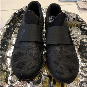 SoulCycle Legend Cycling Shoe! Only used twice !